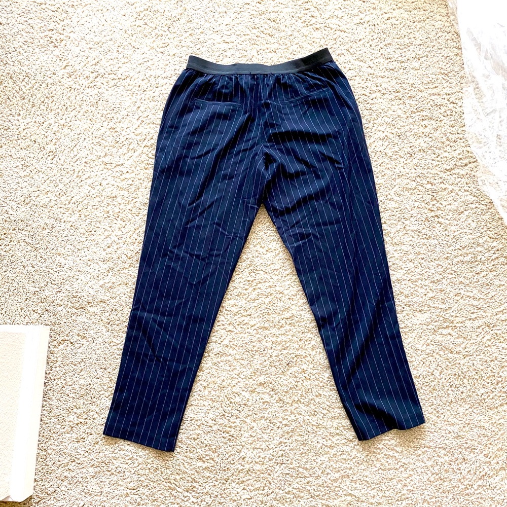 Pants with elastic fitting from waist!